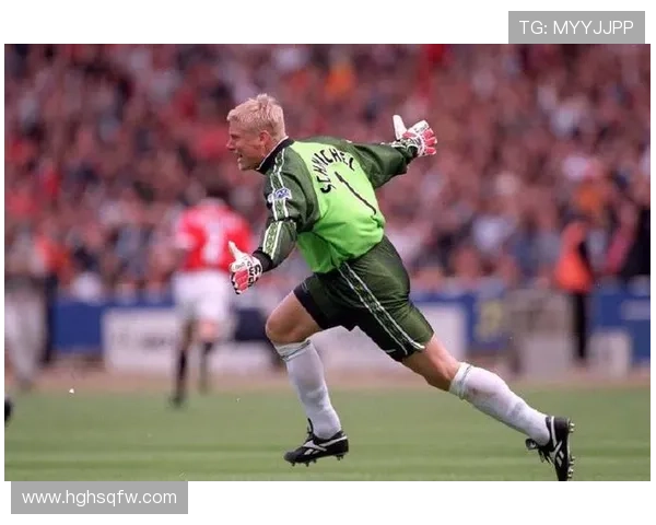 丹麦足球明星尔先森的传奇旅程与辉煌成就揭秘