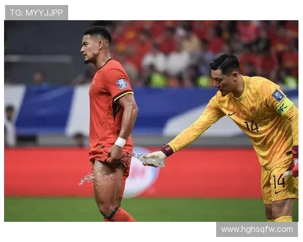 不同足球明星铲球技巧的比较与分析探讨